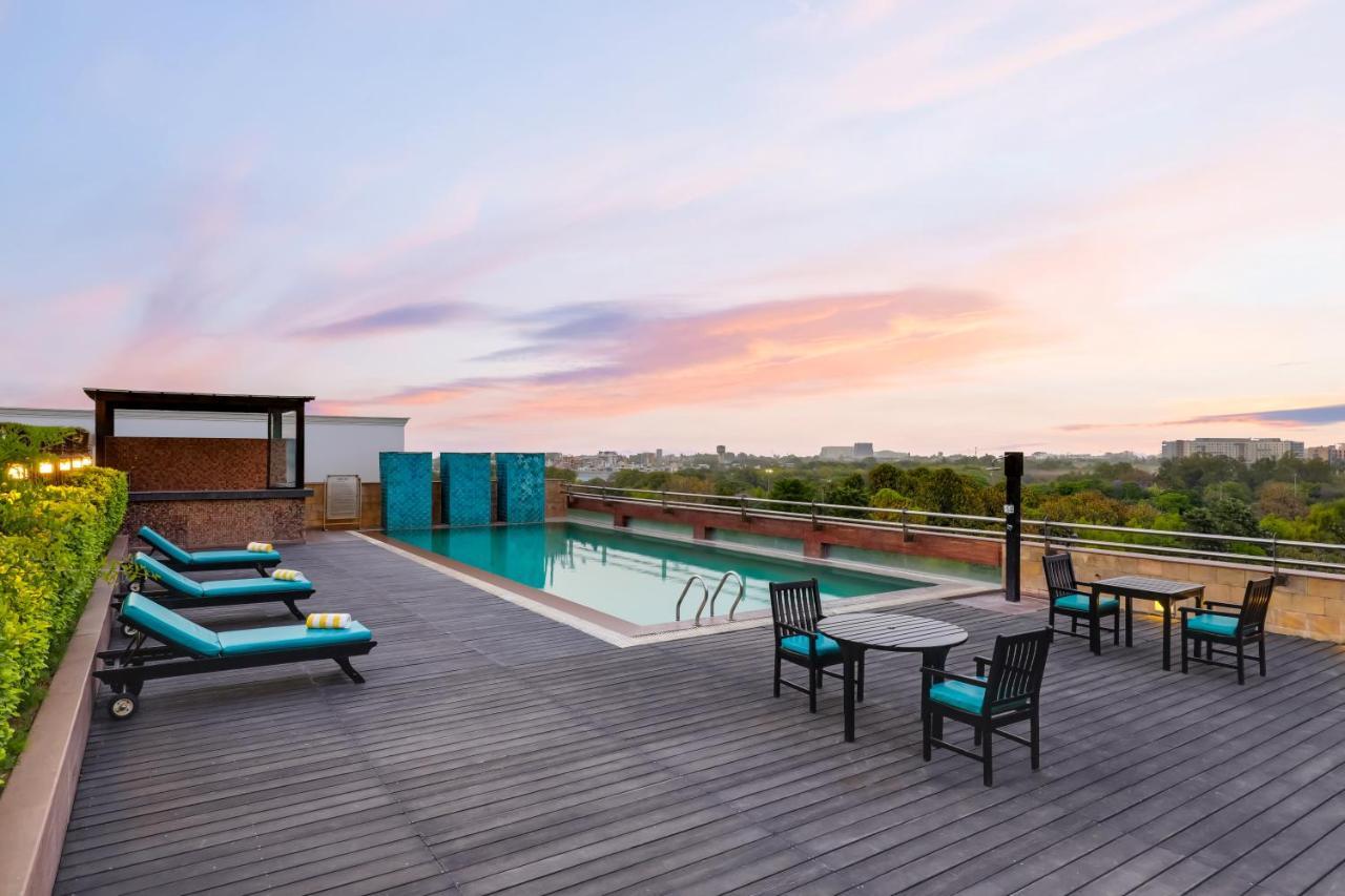 Lemon Tree Premier 2, Gurugram Hotel Gurgaon Exterior photo