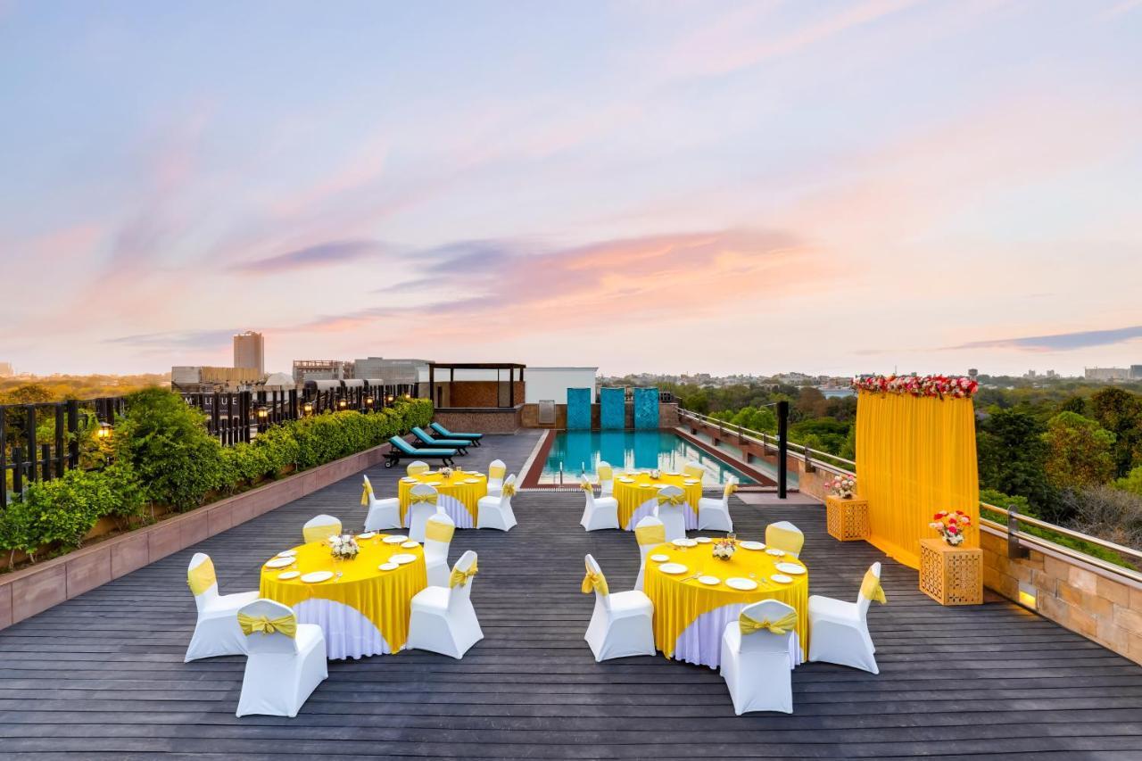 Lemon Tree Premier 2, Gurugram Hotel Gurgaon Exterior photo