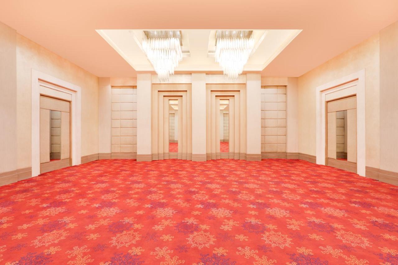 Lemon Tree Premier 2, Gurugram Hotel Gurgaon Exterior photo