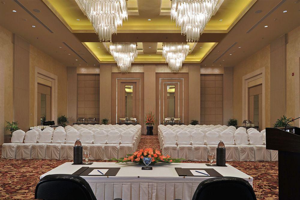Lemon Tree Premier 2, Gurugram Hotel Gurgaon Exterior photo